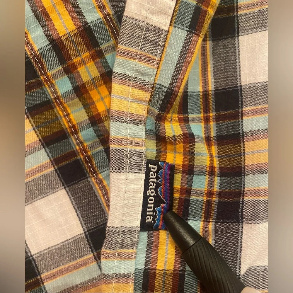 Patagonia Men’s Button-down Short Sleeve Shirt‎ Brown Yellow Plaid Size Medium
